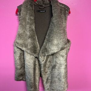 Maurices Grey/Beige Faux Fur Vest